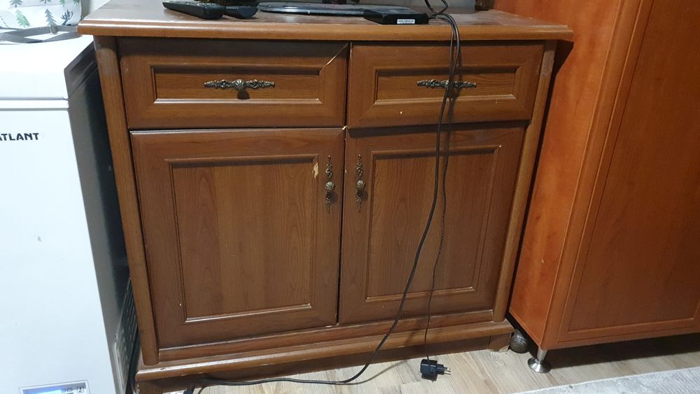 Шкаф плательный и комод