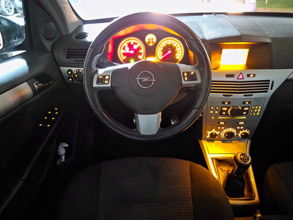 Opel Astra H  1.7 CDTI  2008