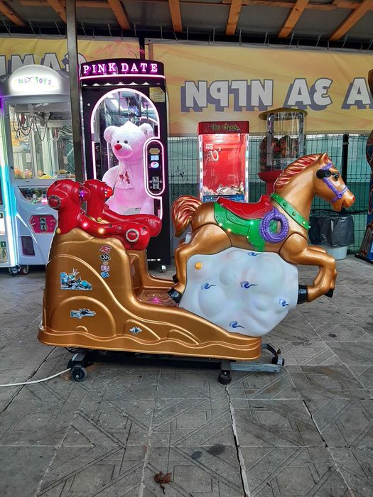 Детска клатушка атракцион