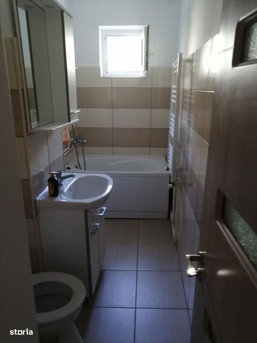 Apartament 3 camere zona Ciresica - etaj 1 - centrala proprie