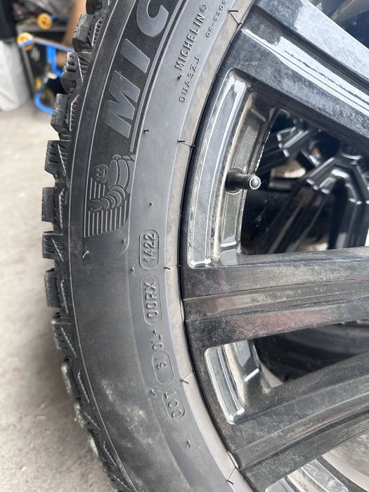 Шины диски лексус ЛХ 600