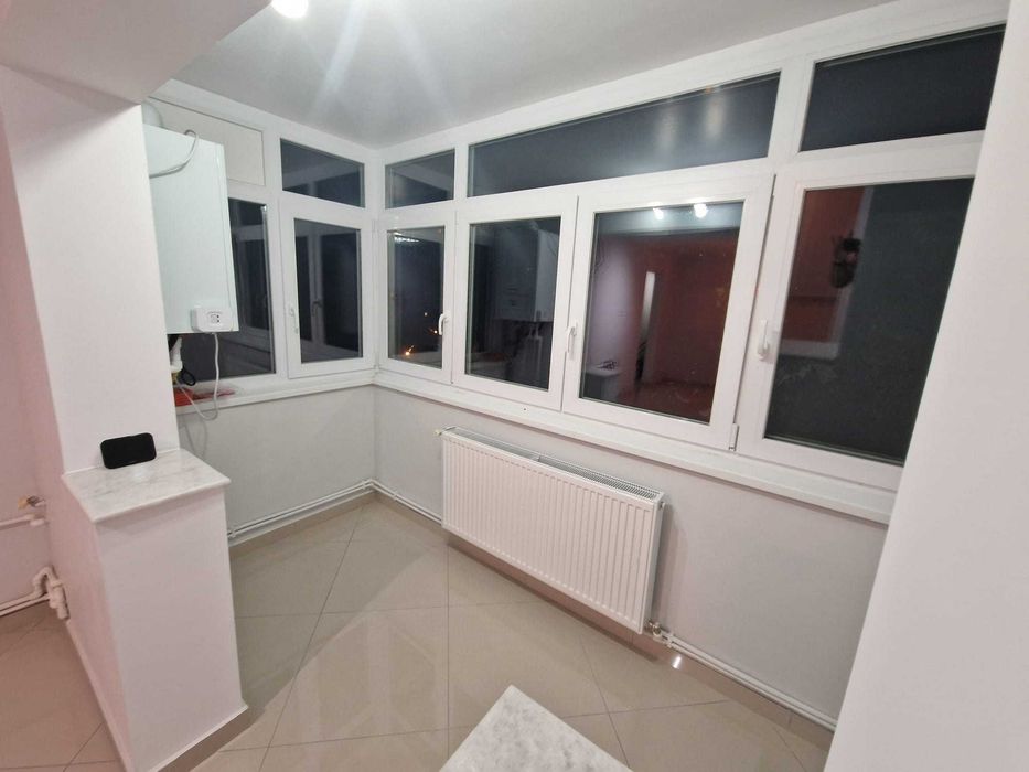 Persoană fizică: 3 camere decomandat, 73 mp utili, renovat total de la zero (instalații noi, pod, izolat exterior) – Canta