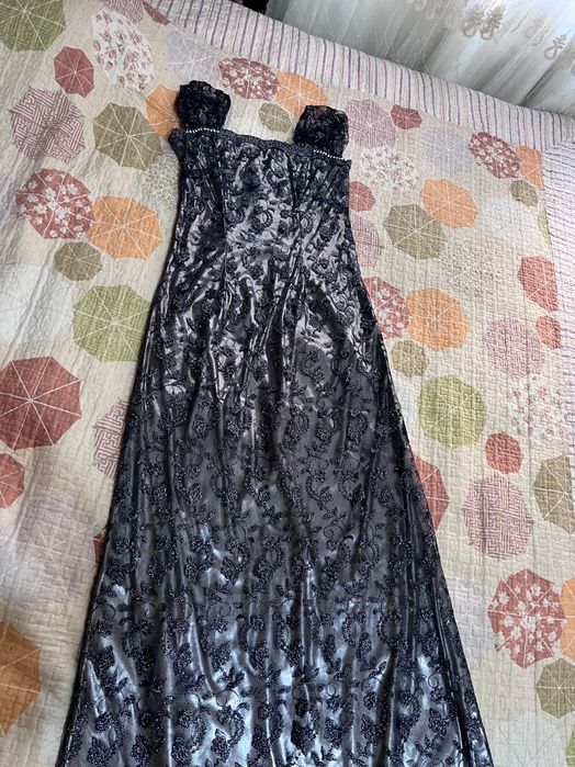 Turli bazmlarga mos zamonaviy ayol va qizlarimiz uchun ko’ylak