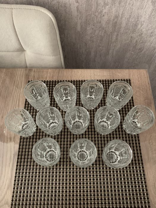 Рюмки хрустальные 12 штук большие