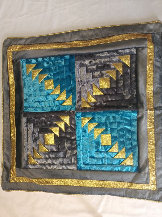 40×40 өлшемде чехолдар сатылады.