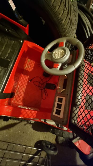 Детска кола с две места