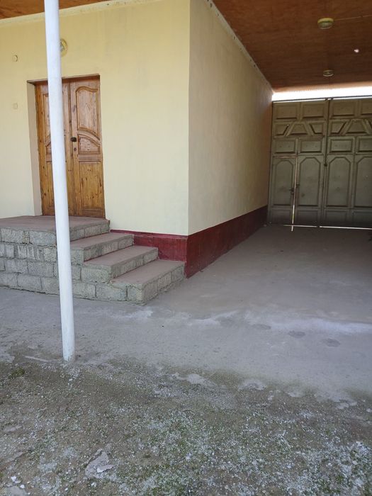 Uzun tumanida Hovli sotiladi