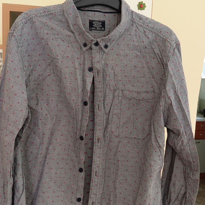 Мъжка риза сиво с червено