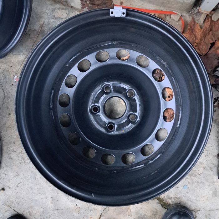 Set 4 buc jante Vw Golf,TuranAudi,Seat 5X112/6J/ET47/R15 fara rugina