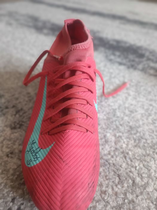 Ghete de fotbal Nike Mercurial +semnătura de la Myddas
