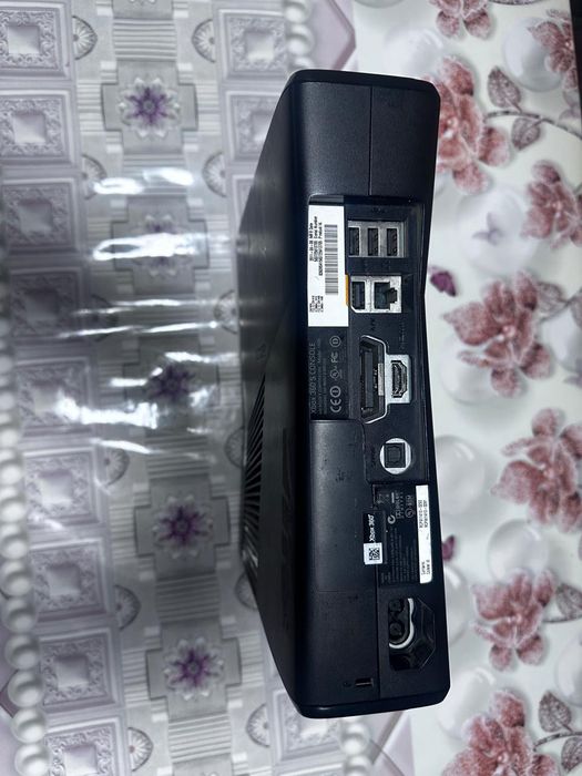 Продам XBOX 360 торг