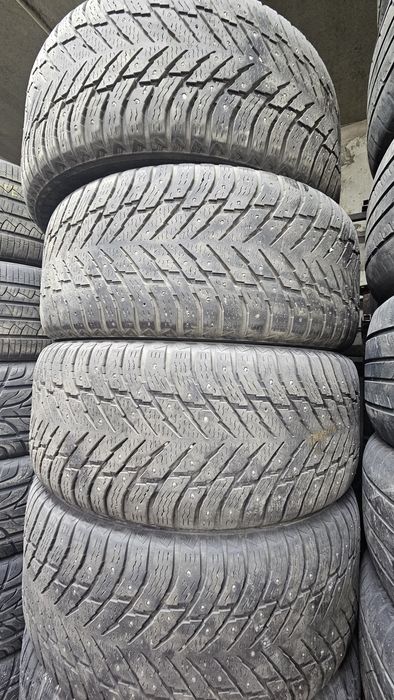 Продам комплект шин 285/50/20