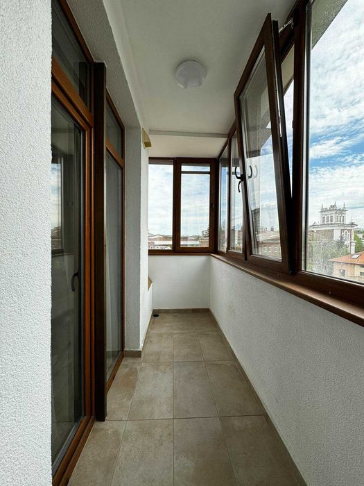 Продава се Тристаен апартамент в Русе, Център - 87 кв.м за 1764 €/кв.м - Снимка #13