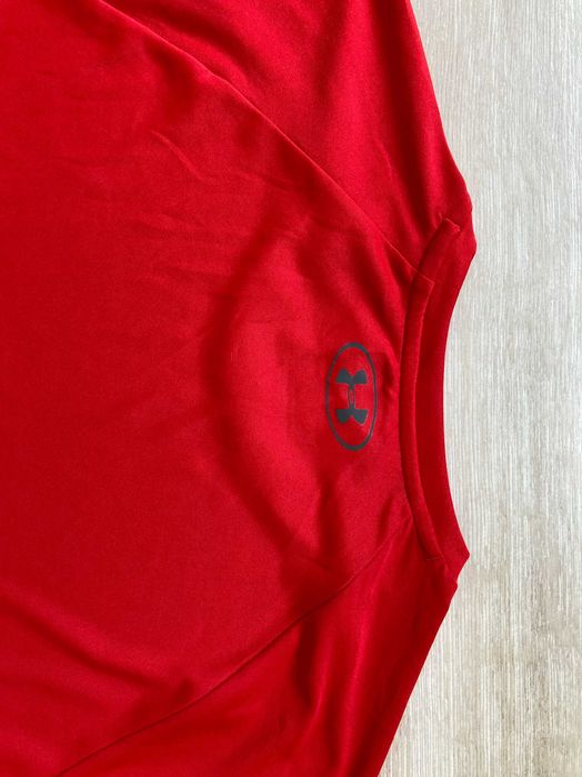 Under Armour The Tech Tee Heatgear мъжка тънка тениска размер SM