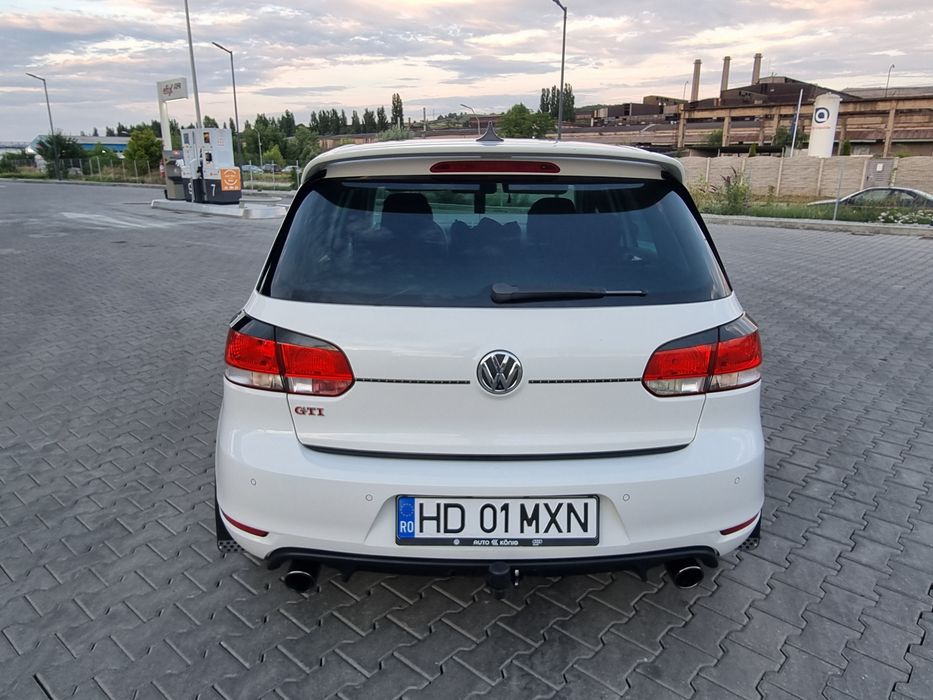 Volkswagen Golf 6 1.2 TSI 105 cp TEAM 6 trepte benzina