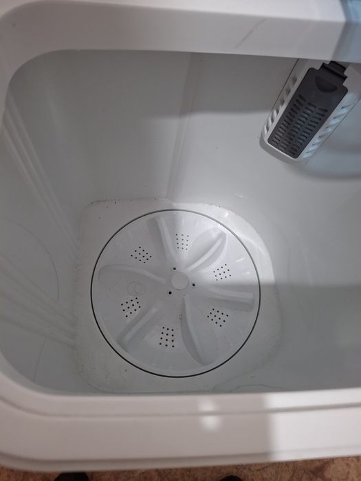 Продам стиральную машину.