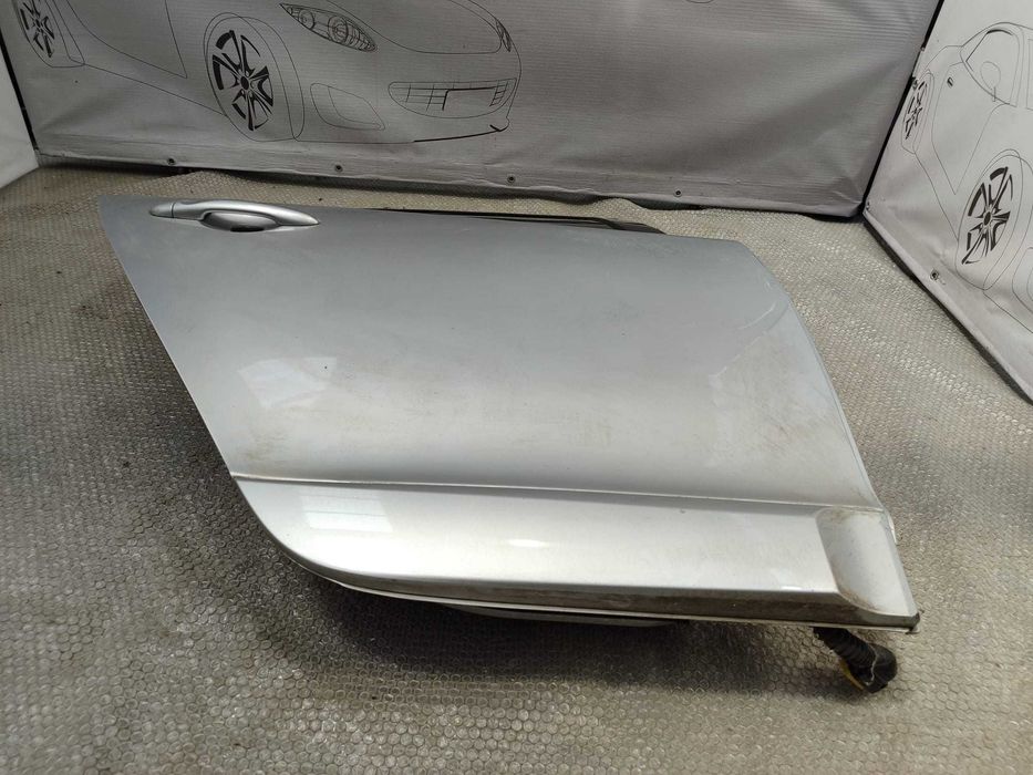 Ușă Spate Dreaptă Renault Megane III Hatchback Gri Cod Culoare D69 2014 / [2009-2016] / 821006014R (1B)