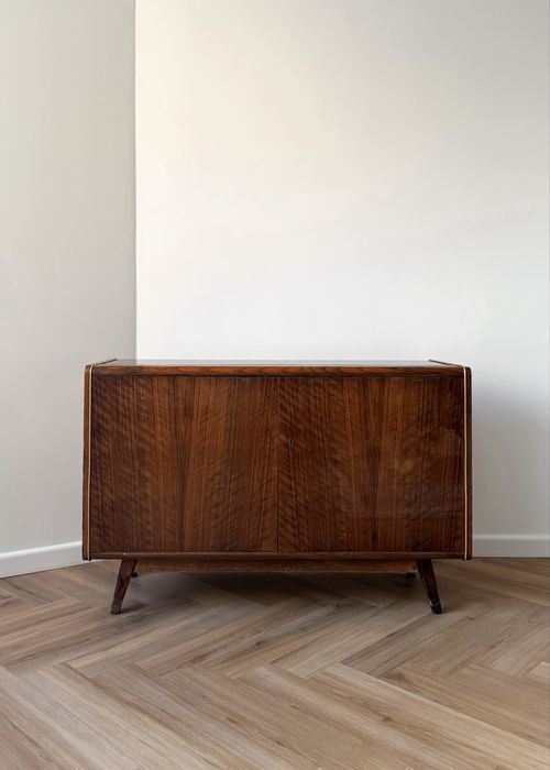 Тумба Чехословакия