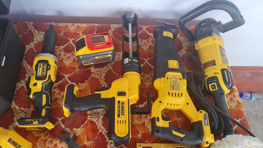 Набор инструментов Dewalt