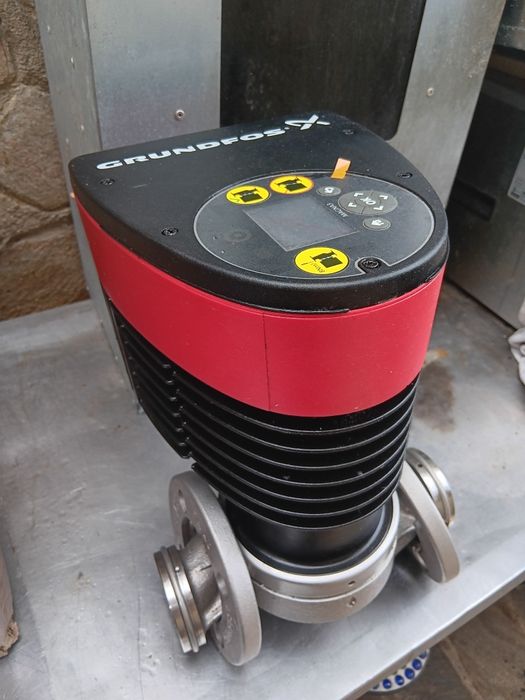 Циркулационна помпа грундфос магна 3 40-120  fn250