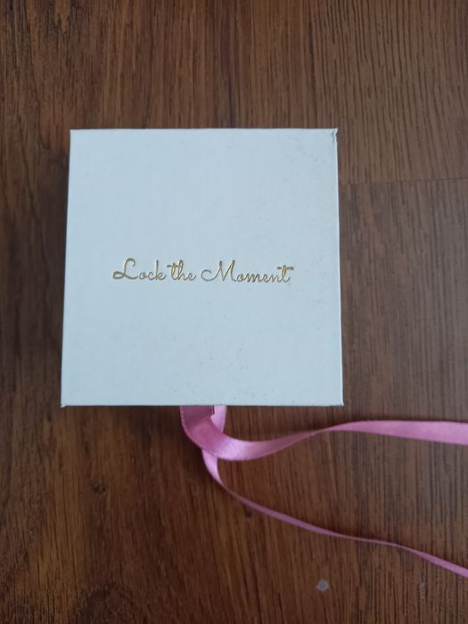 Колие, медальон Lock the moments