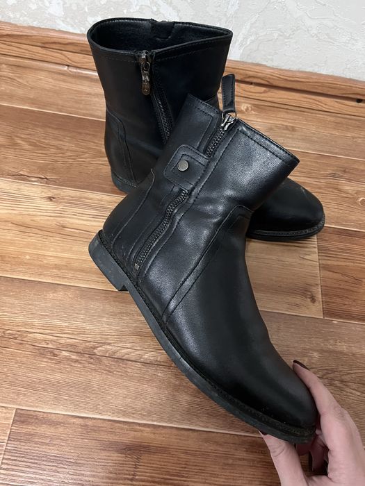 Продам осенние ботинки