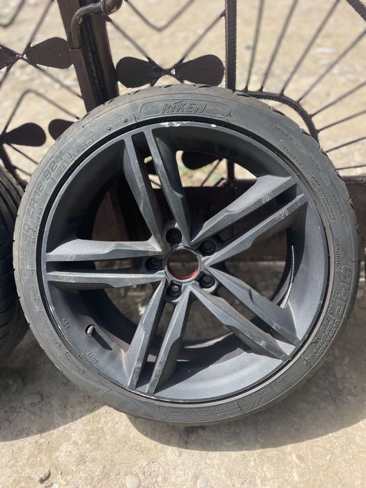 Vând jante aliaj R18 care prezintă urme de uzură,nefiind sparte/sudate
