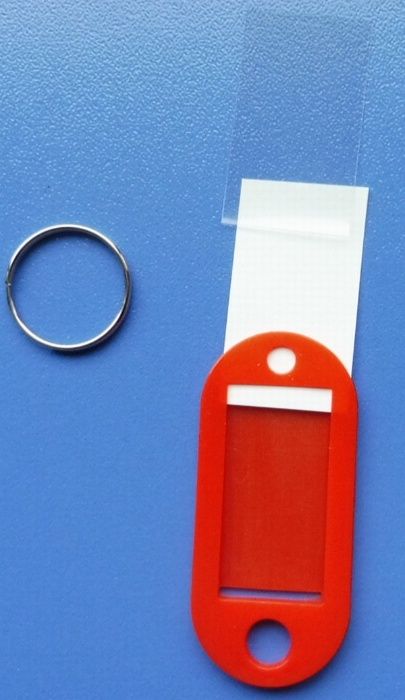 Ключодържатели с възможност за поставяне на етикет с надпис