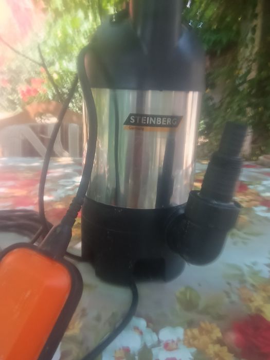 Pompa submersibila