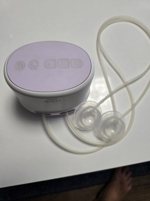 Avent двойна помпа за кърма