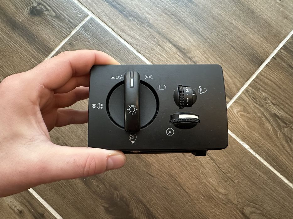 Ключ за фаровете за Форд Куга