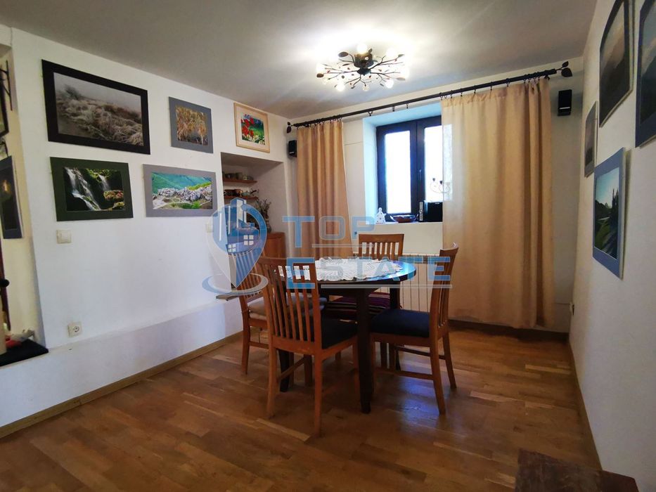 Реновирана къща с плувен басейн и сауна в село Мусина, област Велико