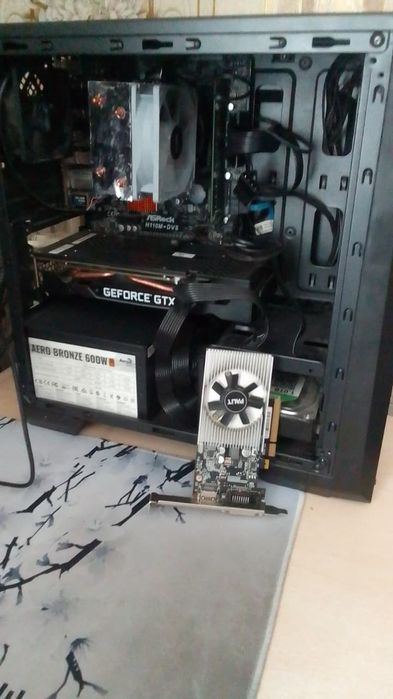 Продам видеокарту Gt 1030