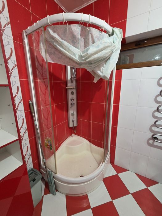 Душевая кабина стекло.