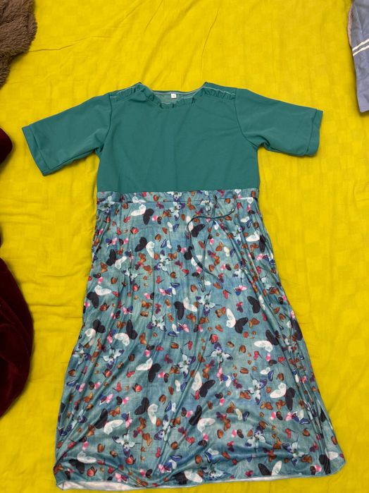 Продам женские платья