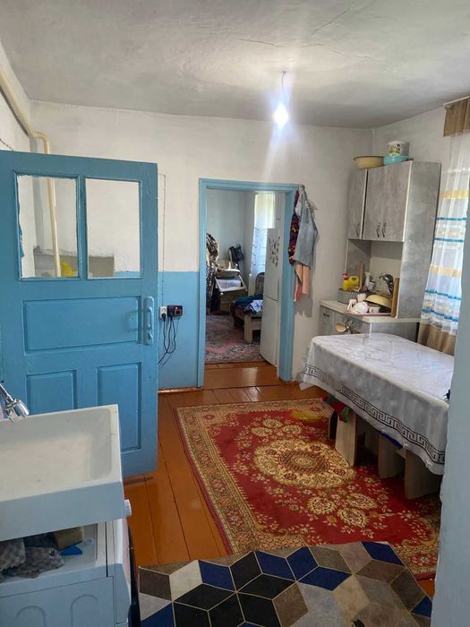 Үй сатылады. Жер үй.