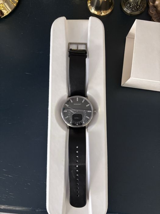 Продам часы SEQUENT