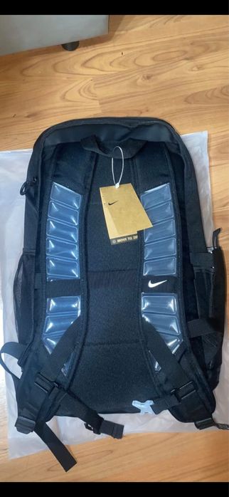 Продам рюкзак Nike Elite V3