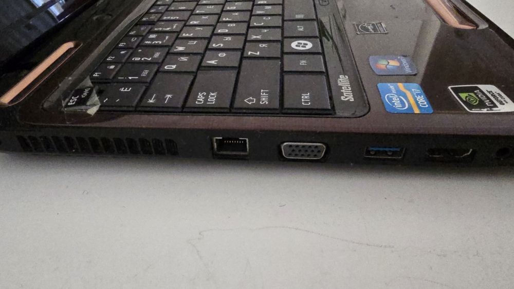 Ноутбук Toshiba Satellite L755-1FH 17"