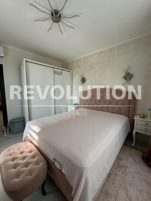 ЧУДЕСЕН ДВУСТАЕН АПАРТАМЕНТ в района на Евксиноград!