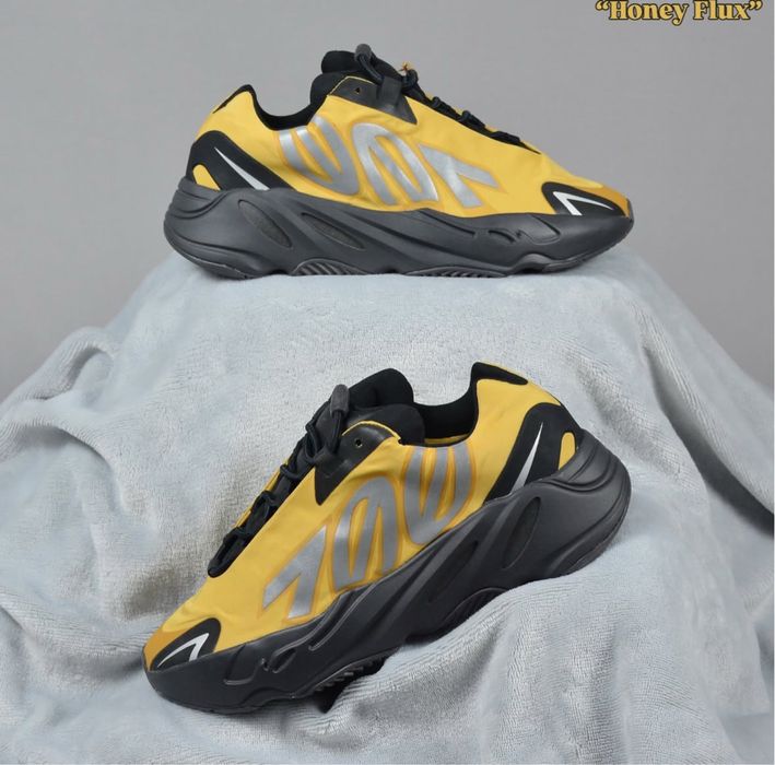 Pantofi Sport Adidas Yeezy 700 MNVN 100% originali