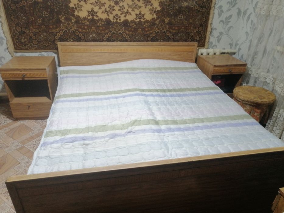 Спальный гарнитур
