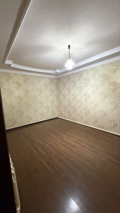 Янгийкл центрида ховли сотилади!