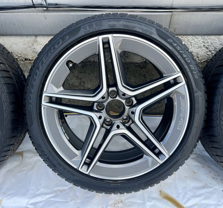 Джанти оригинални AMG с гуми за Мерцедес W257 - 245/40/R19