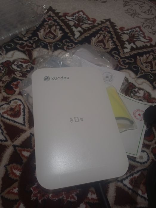 Зарядник для электромобиля