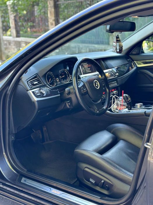 BMW 520xDrive/Euro6/ModernLine/Ceasuri Digitale/HarmanKardon