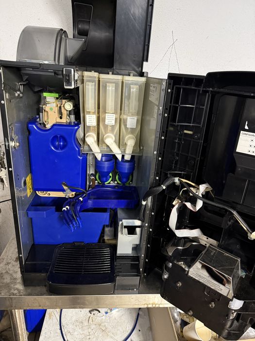 Necta Krea aparat cafea 1 macinator,3 instant lapte,ciocolata,irish