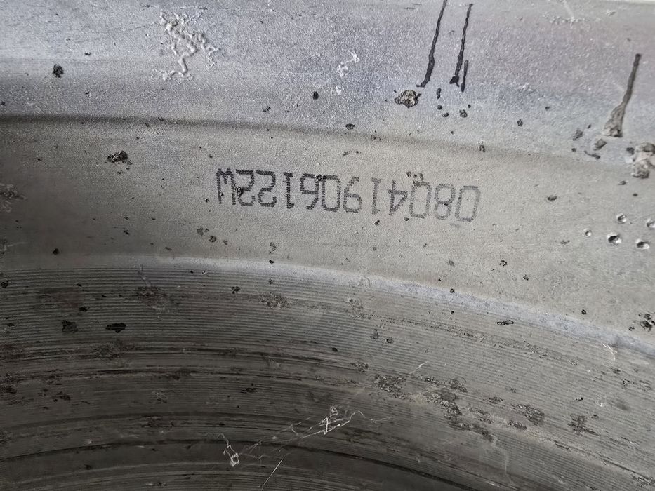 Диск с шина сатылады оригинал комплект