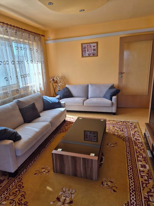 Proprietar vand apartament 3 camere zona Trei Stejari