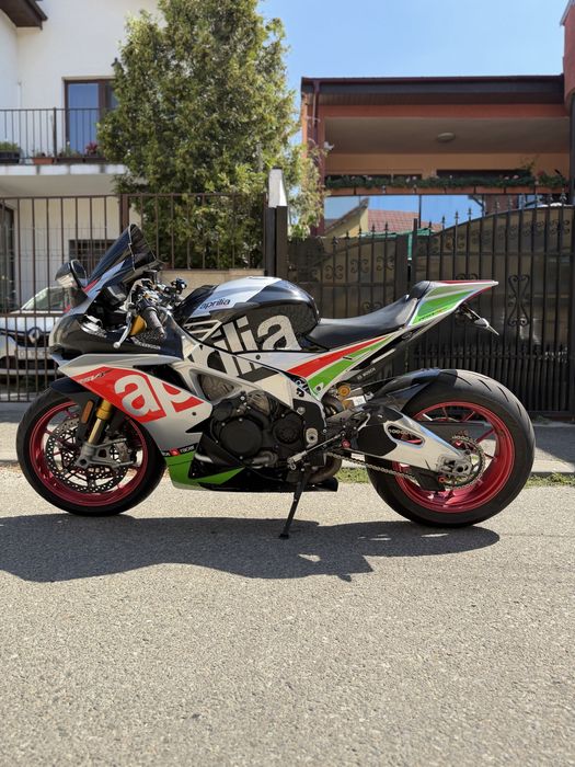 Aprilia RSV4 RF 2017